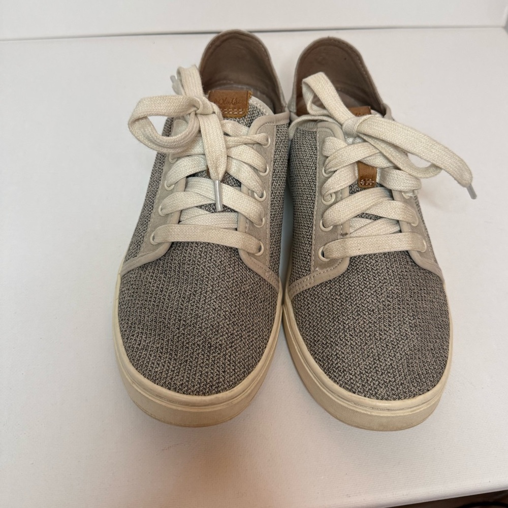 Olukai Pehuea Li Lightweight Mesh Grey Tan Sneakers Women's 8.5